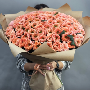 Букет "Персик" из 101 махровой розы Риджентс парк (60 см) в Клину