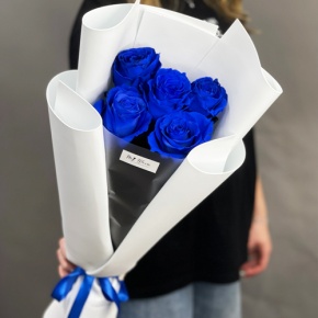 Букет из 5 синих роз Эквадор в Клину