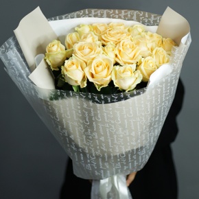 Букет из 19 роз Аваланж (70 см) в Клину