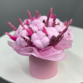 Композиция в шляпной коробке мини из хлопка, пшеницы и лагуруса в Клину