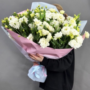 Букет "Изысканность" из 31 белой эустомы в Клину