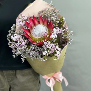 Букет из хамелациума, лимонниума и протеи в Клину