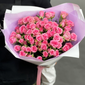 Букет "Рассвет принцессы" из 15 кустовых роз (50 см) в Клину