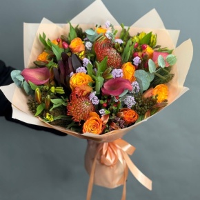 Букет "Даниэлла" из калл, роз, гиперикума, сафари, капса и лейко в Клину