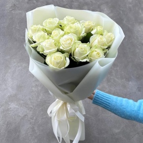 Букет "Умка" из 15 белых роз (50 см) в Клину