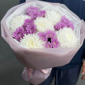 Букет "Вместе с тобой" из нежных хризантем в Клину
