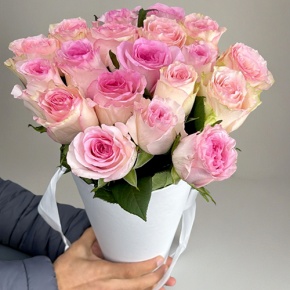 Букет из 21 розы Кения в конусе в Клину