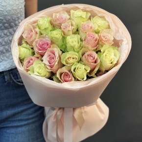 Букет из 21 нежной розы (40 см) в Клину