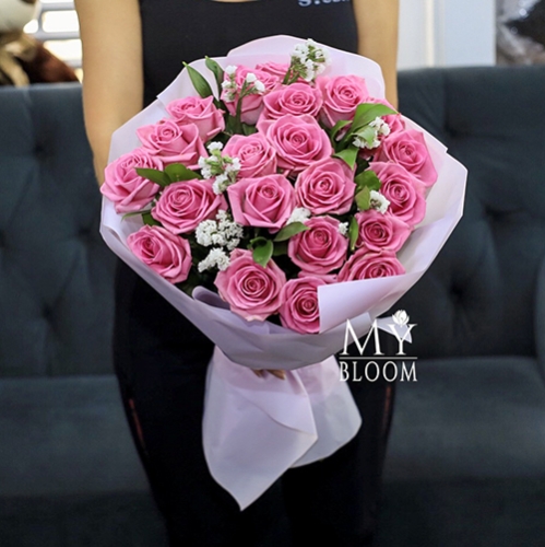 Букет из 21 розовой розы Аква (50 см) в Клину