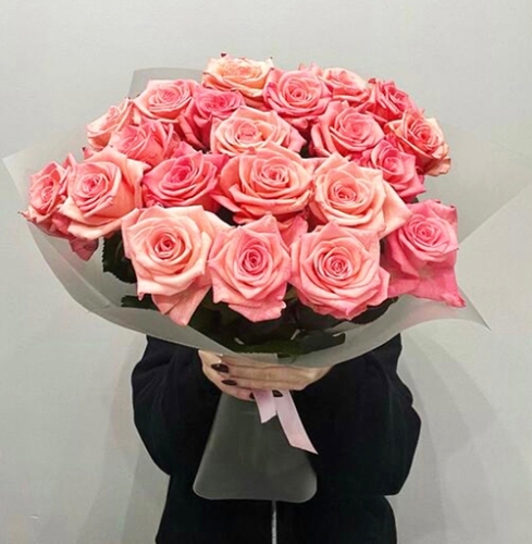 Букет из 21 розовой розы (50 см) в Клину